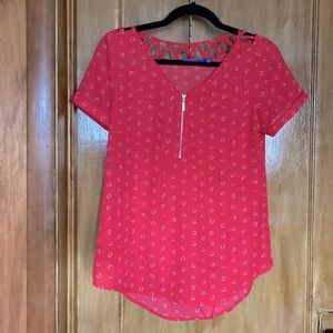 Red Apt 9 short sleeve shirt Size XS